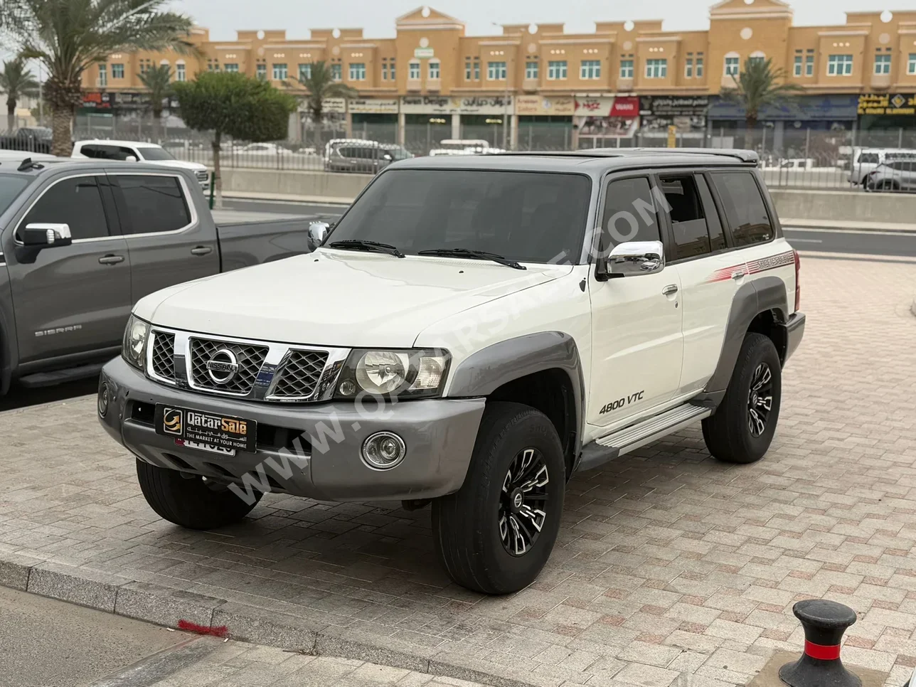 Nissan  Patrol  Safari  2020  Automatic  94,000 Km  6 Cylinder  Four Wheel Drive (4WD)  SUV  White