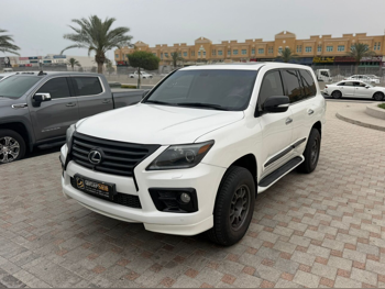 Lexus  LX  570  2011  Automatic  211,000 Km  8 Cylinder  Four Wheel Drive (4WD)  SUV  White