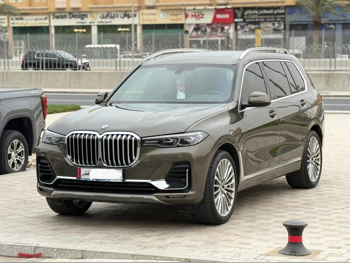بي ام دبليو  الفئة - اكس  اكس 7  2022  اوتوماتيك  72,000 كم  6 سلندر  دفع رباعي  اس يو في  رمادي  تحت الضمان