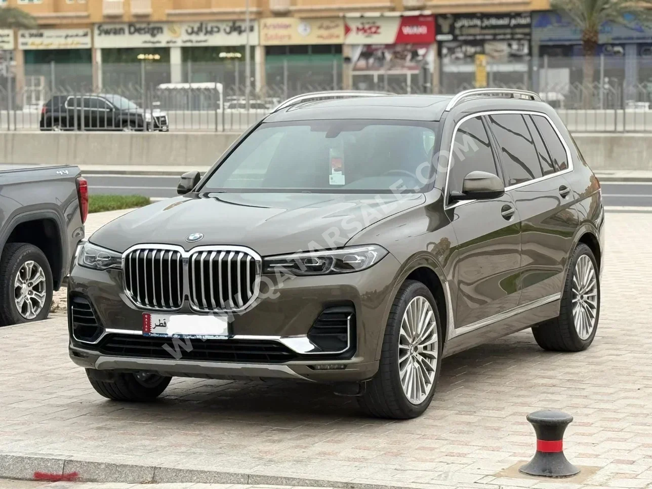 بي ام دبليو  الفئة - اكس  اكس 7  2022  اوتوماتيك  72,000 كم  6 سلندر  دفع رباعي  اس يو في  رمادي  تحت الضمان