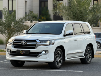 تويوتا  لاند كروزر  جي اكس ار - غراند تورينغ  2020  اوتوماتيك  166,000 كم  8 سلندر  دفع رباعي  اس يو في  أبيض