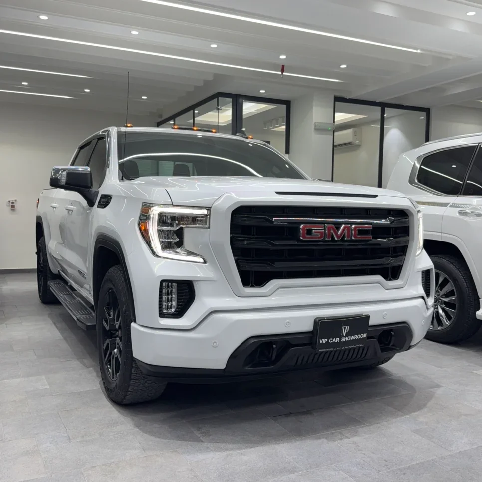 GMC  Sierra  Elevation  2022  Automatic  131,000 Km  8 Cylinder  Four Wheel Drive (4WD)  Pick Up  White