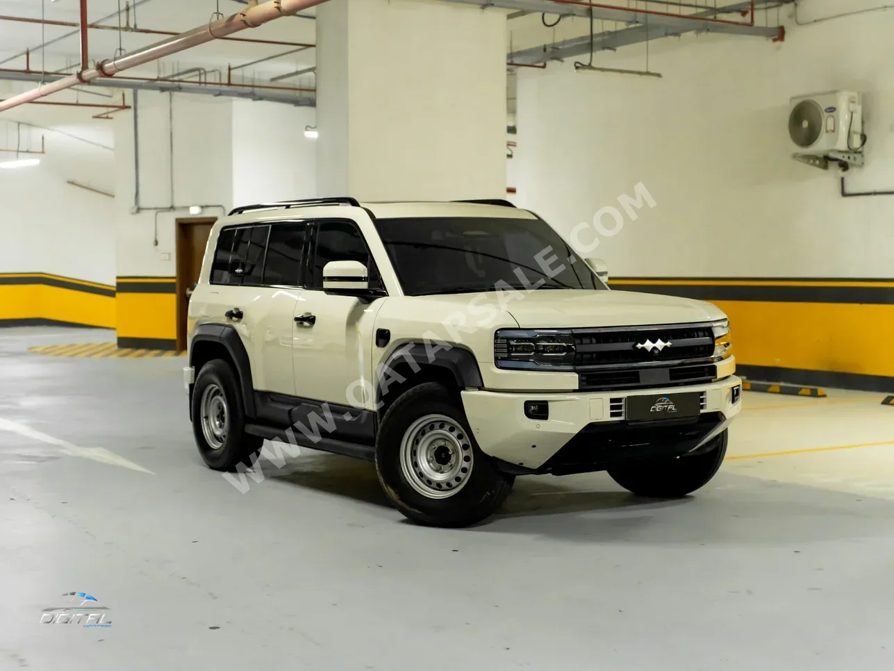 BYD  Leopard 5  2026  Automatic  5,800 Km  4 Cylinder  Four Wheel Drive (4WD)  SUV  Beige