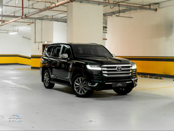 تويوتا  لاند كروزر  في اكس ار توين توربو  2022  اوتوماتيك  136,000 كم  6 سلندر  دفع رباعي  اس يو في  أسود