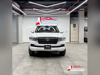Toyota  Land Cruiser  GX  2017  Automatic  133,000 Km  6 Cylinder  Four Wheel Drive (4WD)  SUV  White