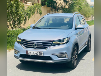 ام جي  ار اكس 5  2021  اوتوماتيك  79,000 كم  4 سلندر  سحب امامي  اس يو في  ازرق