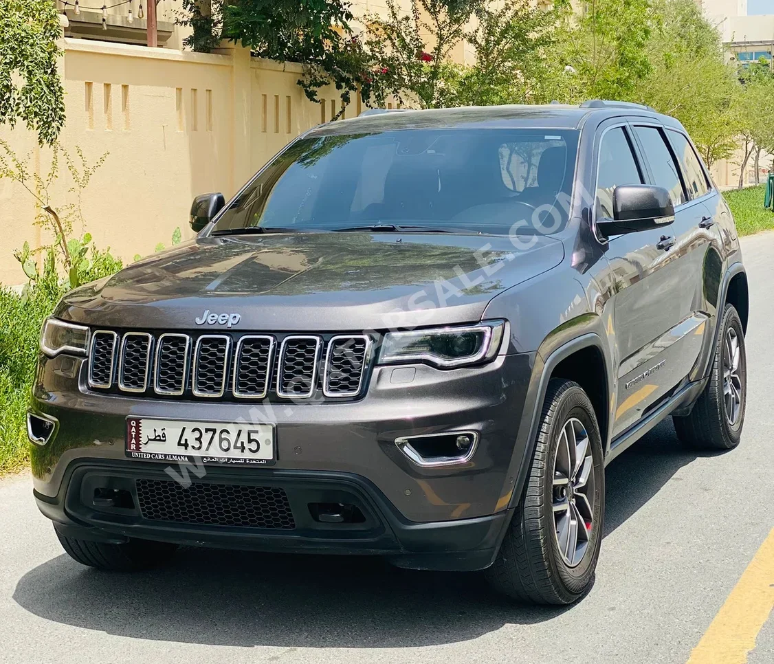 جييب  لاريدو  2021  اوتوماتيك  99,000 كم  6 سلندر  دفع رباعي  اس يو في  رمادي