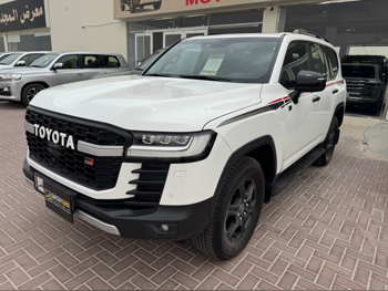 تويوتا  لاند كروزر  جي ار سبورت توين تيربو  2023  اوتوماتيك  157,000 كم  6 سلندر  دفع رباعي  اس يو في  أبيض