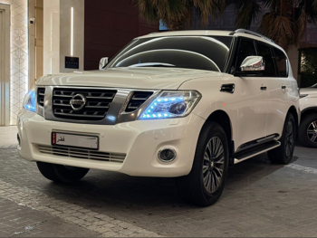 Nissan  Patrol  SE Platinum  2017  Automatic  200,000 Km  6 Cylinder  Four Wheel Drive (4WD)  SUV  Pearl