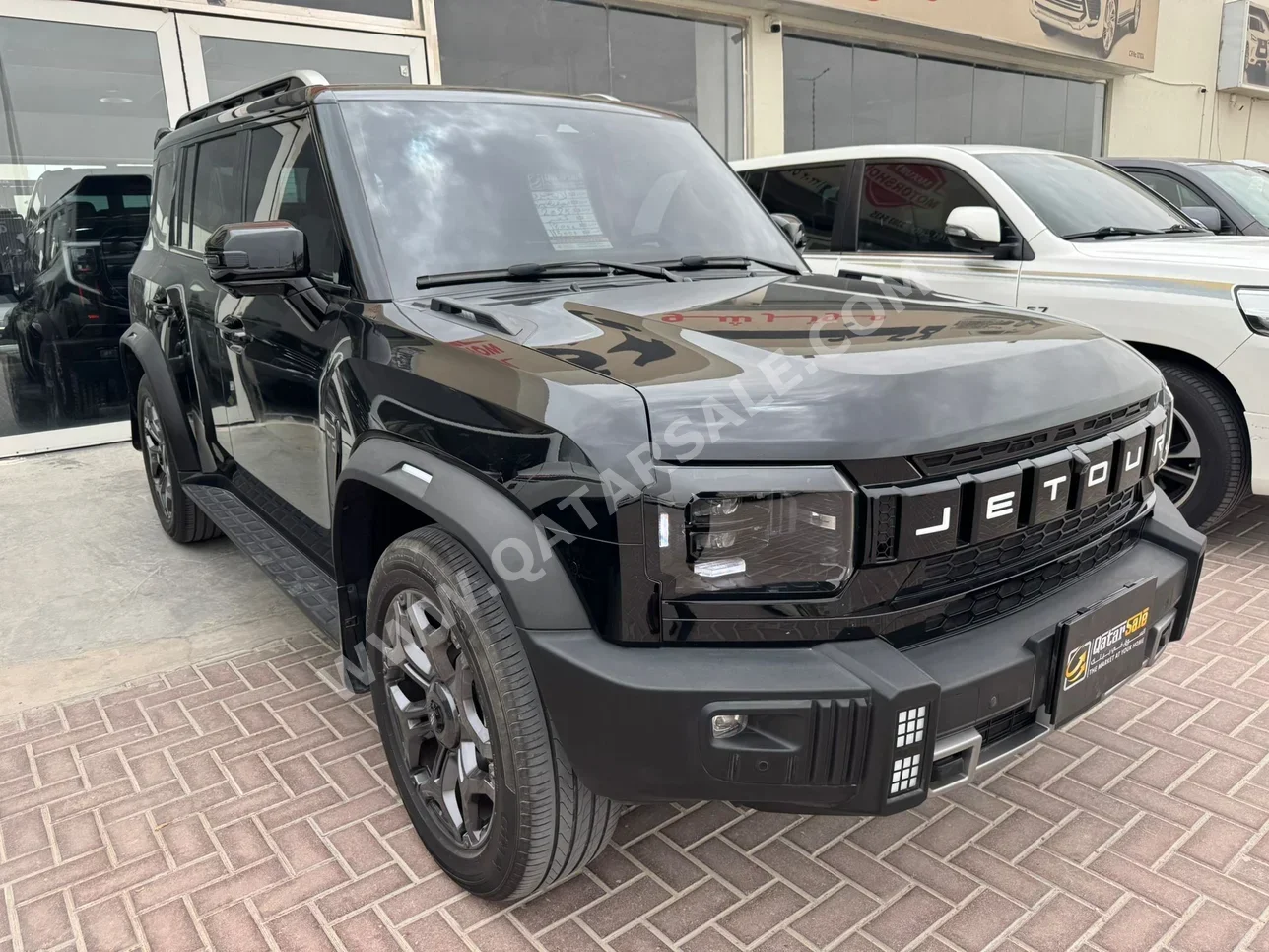 Jetour  T2  Luxury  2025  Automatic  18,000 Km  4 Cylinder  Four Wheel Drive (4WD)  SUV  Black  With Warranty