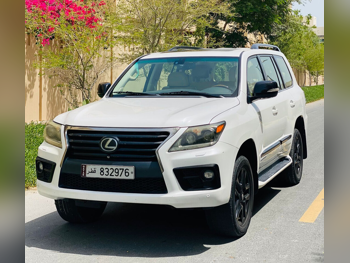 Lexus  LX  570  2014  Automatic  229,000 Km  8 Cylinder  Four Wheel Drive (4WD)  SUV  White