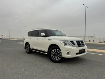 نيسان  باترول  بلاتنيوم  2017  اوتوماتيك  96,000 كم  6 سلندر  دفع رباعي  اس يو في  أبيض