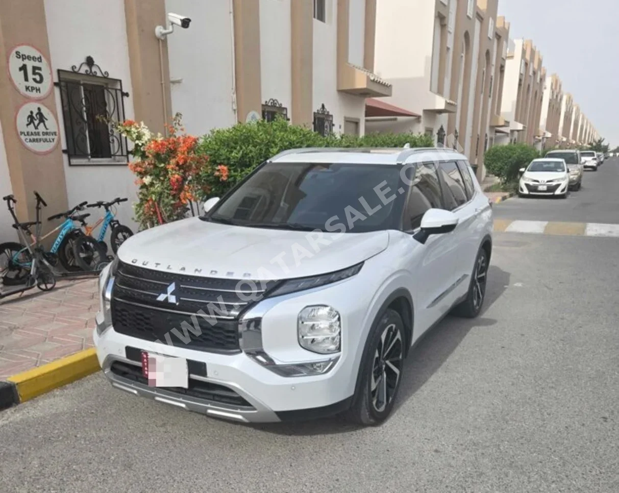 ميتسوبيشي  أوت لاندر  اتش ال  2024  اوتوماتيك  48,000 كم  4 سلندر  دفع خلفي  اس يو في  أبيض  تحت الضمان