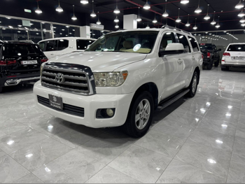 Toyota  Sequoia  SR5  2015  Automatic  319,000 Km  8 Cylinder  Four Wheel Drive (4WD)  SUV  White
