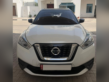 نيسان  كيكس  2018  اوتوماتيك  81,000 كم  4 سلندر  سحب امامي  اس يو في  أبيض