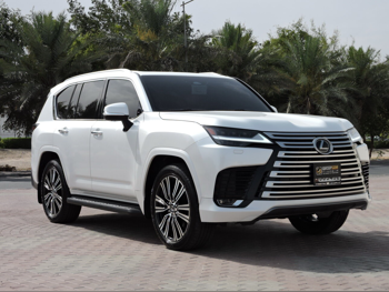 لكزس  ال اكس  600 لكجري  2025  اوتوماتيك  11,000 كم  6 سلندر  دفع رباعي  اس يو في  أبيض  تحت الضمان