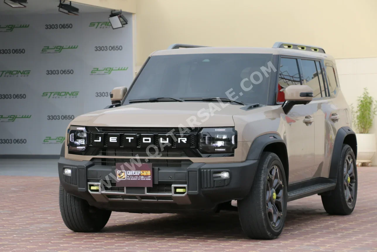 جيتور  تي 2  لكجري  2025  اوتوماتيك  36,000 كم  4 سلندر  دفع رباعي  اس يو في  بني  تحت الضمان