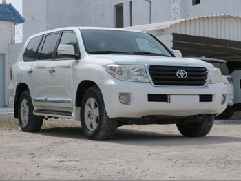 Toyota  Land Cruiser  GX  2015  Automatic  296,000 Km  6 Cylinder  Four Wheel Drive (4WD)  SUV  White