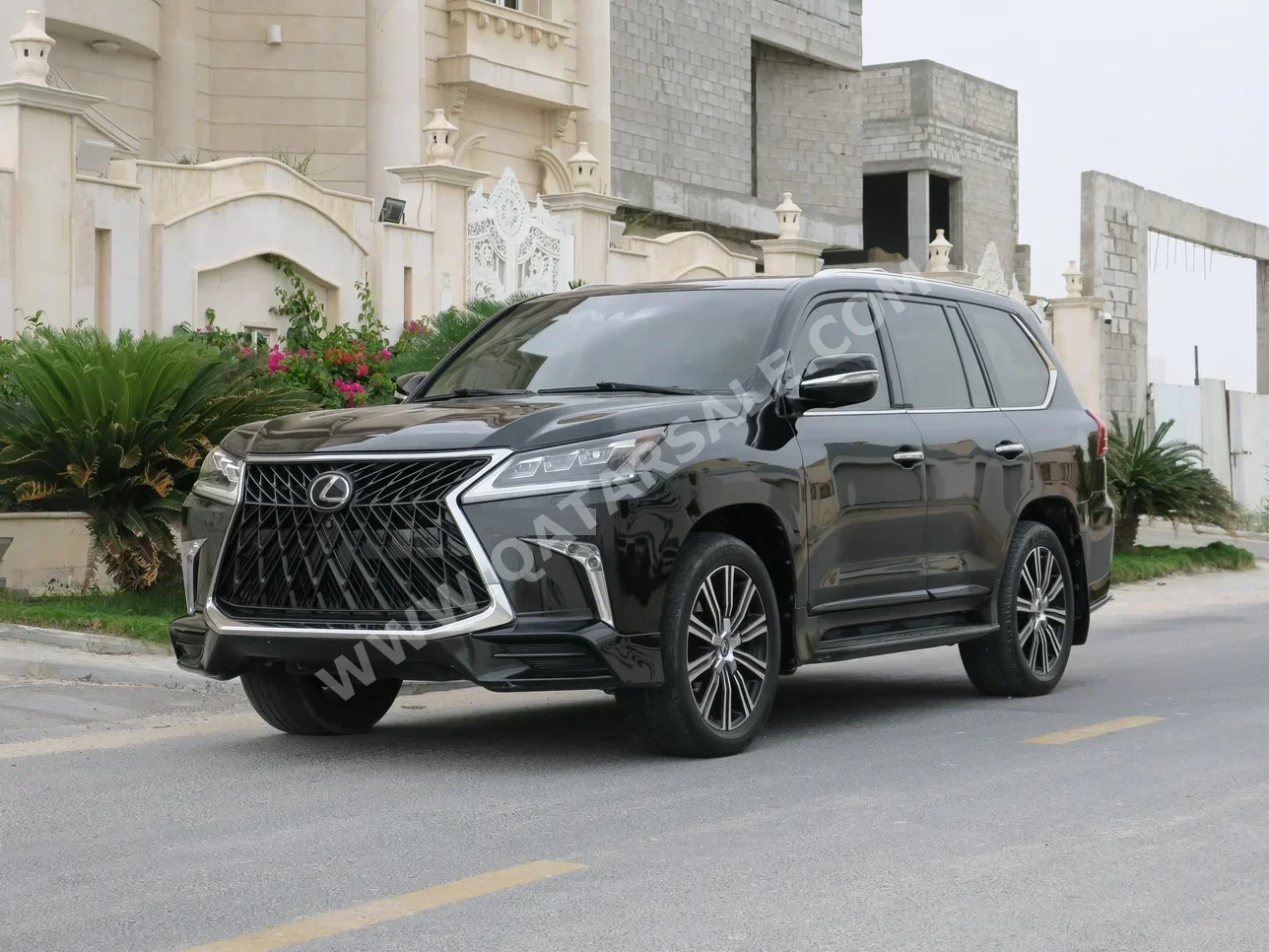 لكزس  ال اكس  570 اس  2018  اوتوماتيك  163,000 كم  8 سلندر  دفع رباعي  اس يو في  أسود
