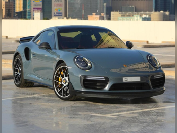 بورش  911  992 توربو اس  2017  اوتوماتيك  50,000 كم  6 سلندر  دفع رباعي  كوبيه \ سبورت  ازرق  تحت الضمان
