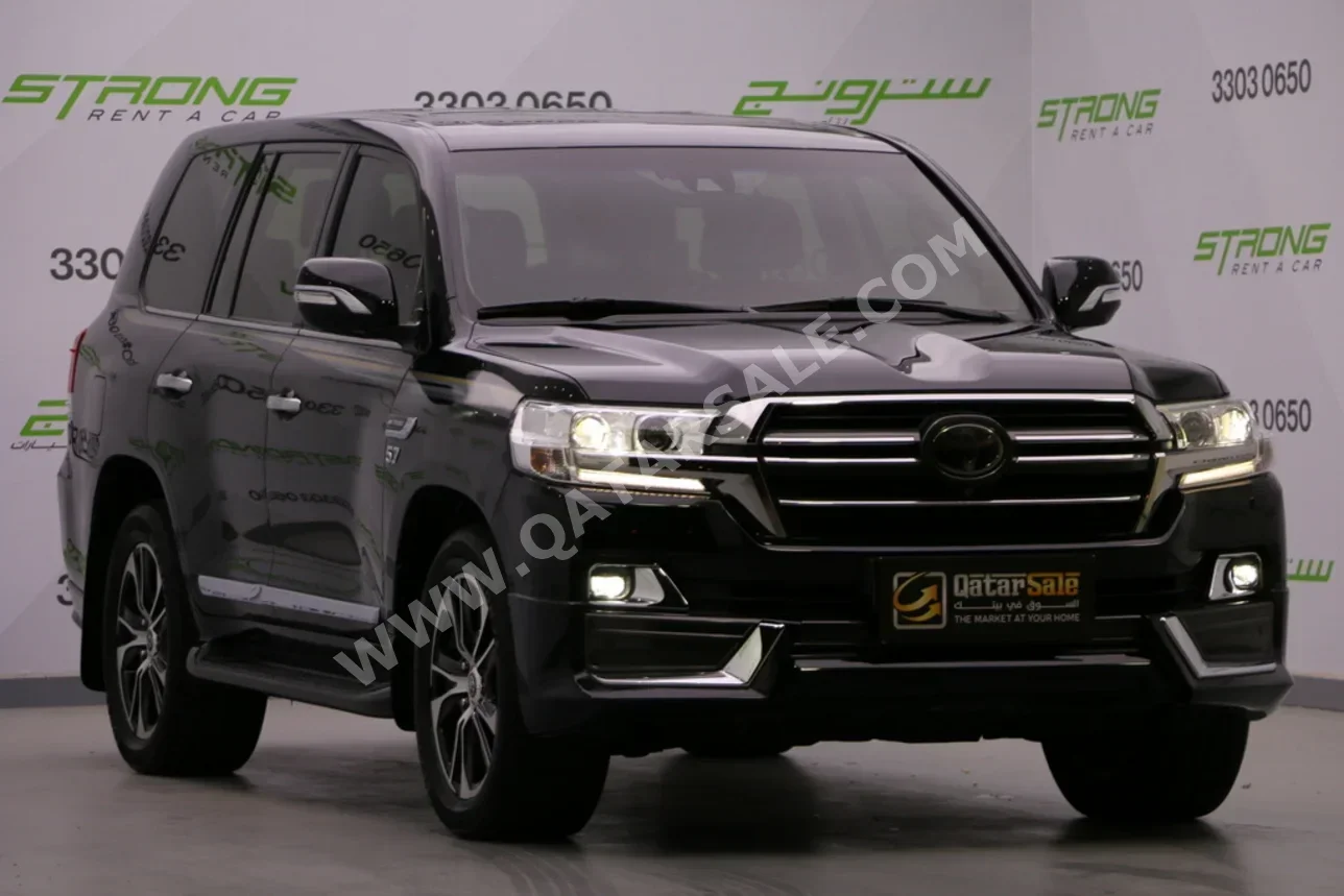 Toyota  Land Cruiser  VXR  2021  Automatic  82,000 Km  8 Cylinder  Four Wheel Drive (4WD)  SUV  Black