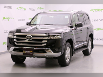Toyota  Land Cruiser  GXR Twin Turbo  2024  Automatic  64,000 Km  6 Cylinder  Four Wheel Drive (4WD)  SUV  Black  With Warranty