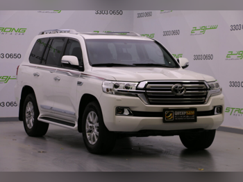 Toyota  Land Cruiser  GXR  2021  Automatic  113,000 Km  6 Cylinder  Four Wheel Drive (4WD)  SUV  White
