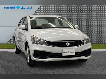 سوزوكي  سياز  2023  اوتوماتيك  76,514 كم  4 سلندر  سحب امامي  سيدان  أبيض  تحت الضمان
