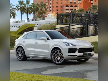 Porsche  Cayenne  Platinum  2022  Automatic  39,000 Km  6 Cylinder  All Wheel Drive (AWD)  SUV  Beige  With Warranty