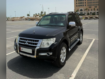 Mitsubishi  Pajero  GLS  2015  Automatic  97,494 Km  6 Cylinder  Four Wheel Drive (4WD)  SUV  Black