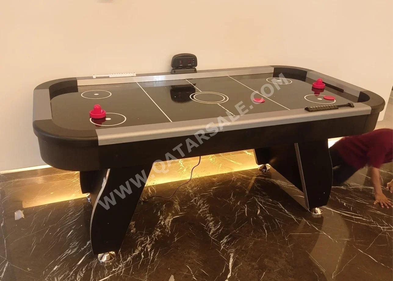 أسود و فضي  طاولة الهوكي