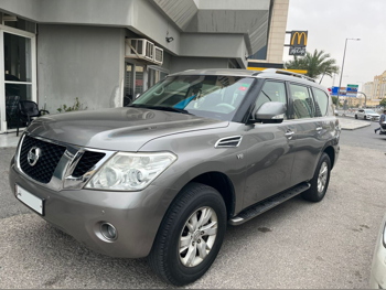 نيسان  باترول  اس اي  2013  اوتوماتيك  230,000 كم  8 سلندر  دفع رباعي  اس يو في  رمادي