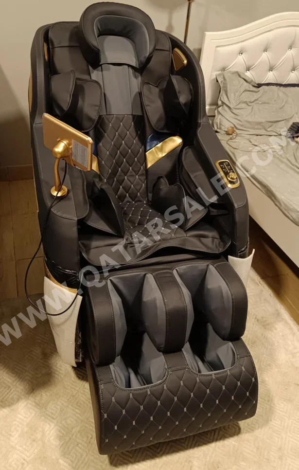 كرسي التدليك ليكون  أسود  الصين  كل الجسم  رباعي الأبعاد