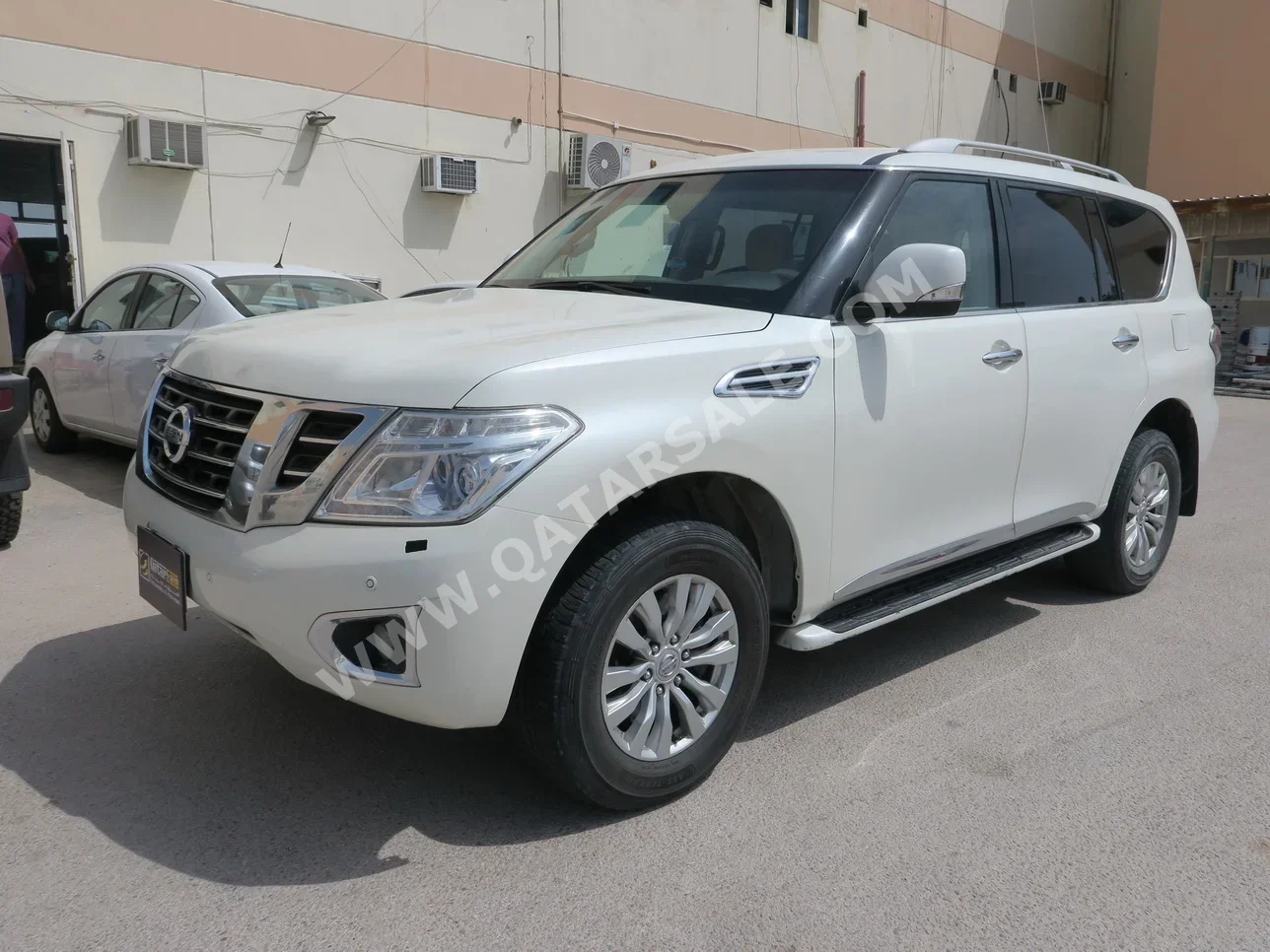 نيسان  باترول  اس اي  2016  اوتوماتيك  205,000 كم  8 سلندر  دفع رباعي  اس يو في  أبيض