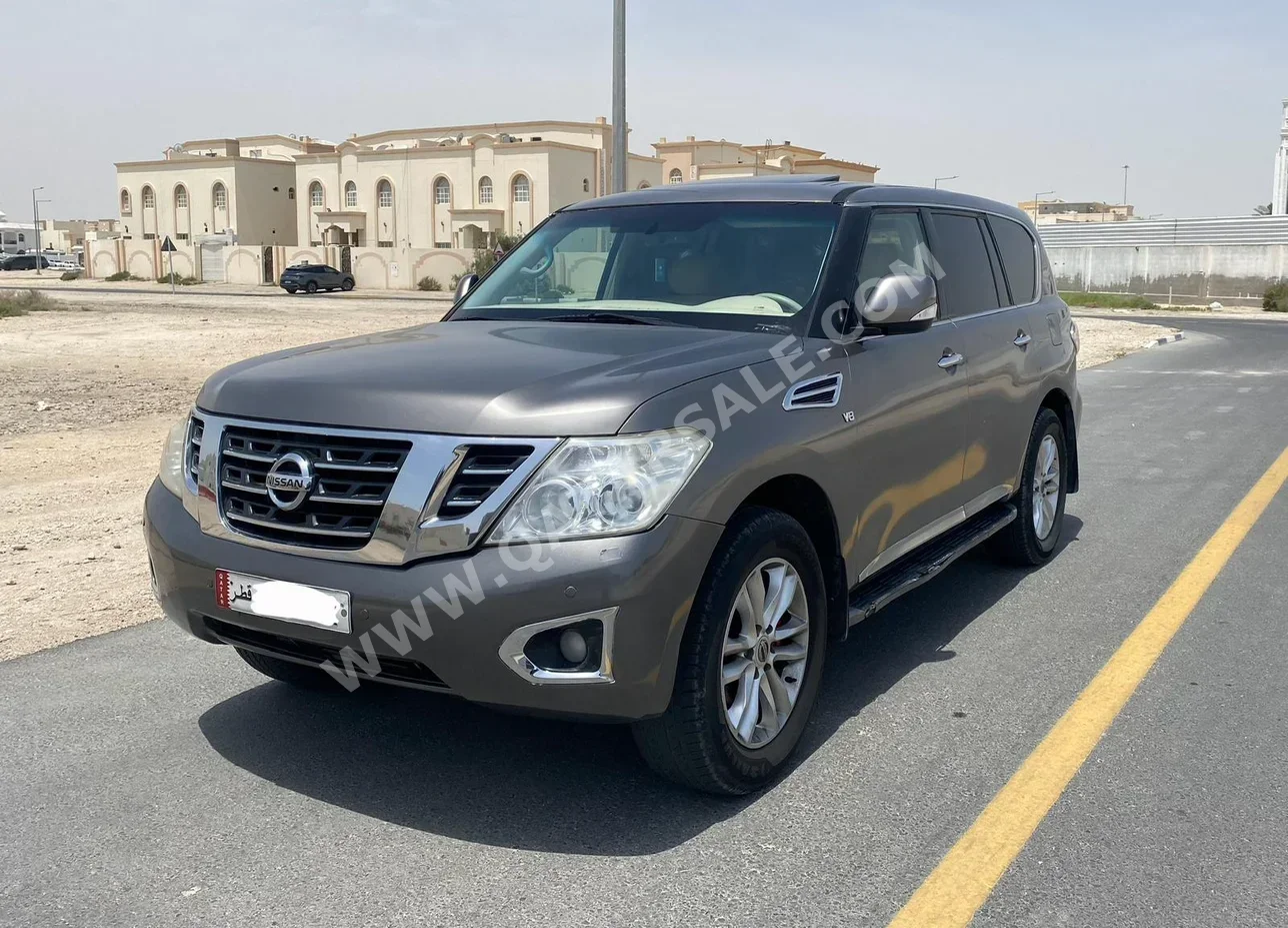 نيسان  باترول  اس اي  2012  اوتوماتيك  263,000 كم  8 سلندر  دفع رباعي  اس يو في  رمادي