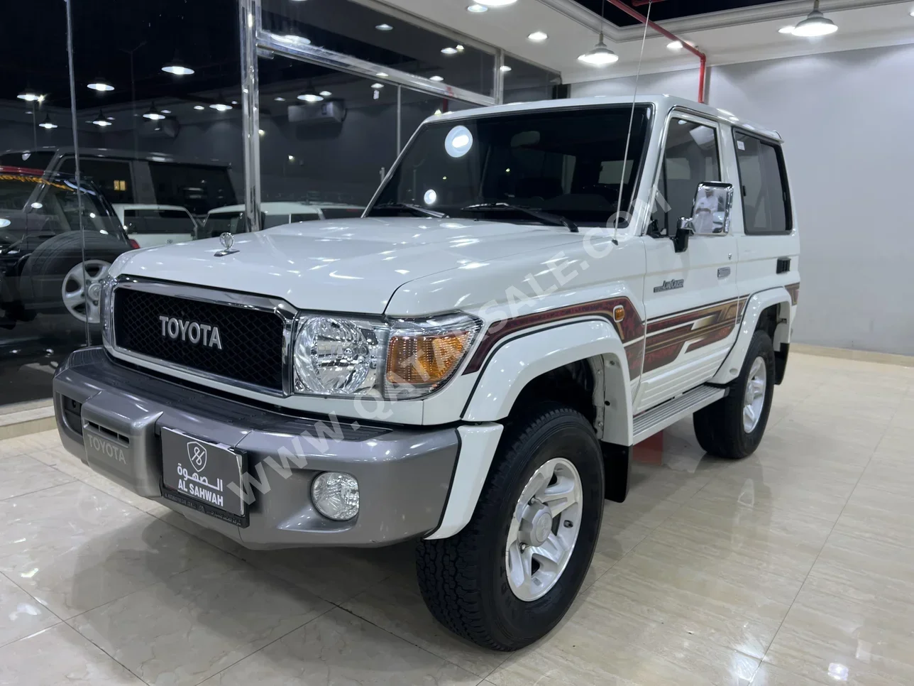 تويوتا  لاند كروزر  ال اكس  2021  عادي  39,000 كم  6 سلندر  دفع رباعي  اس يو في  أبيض