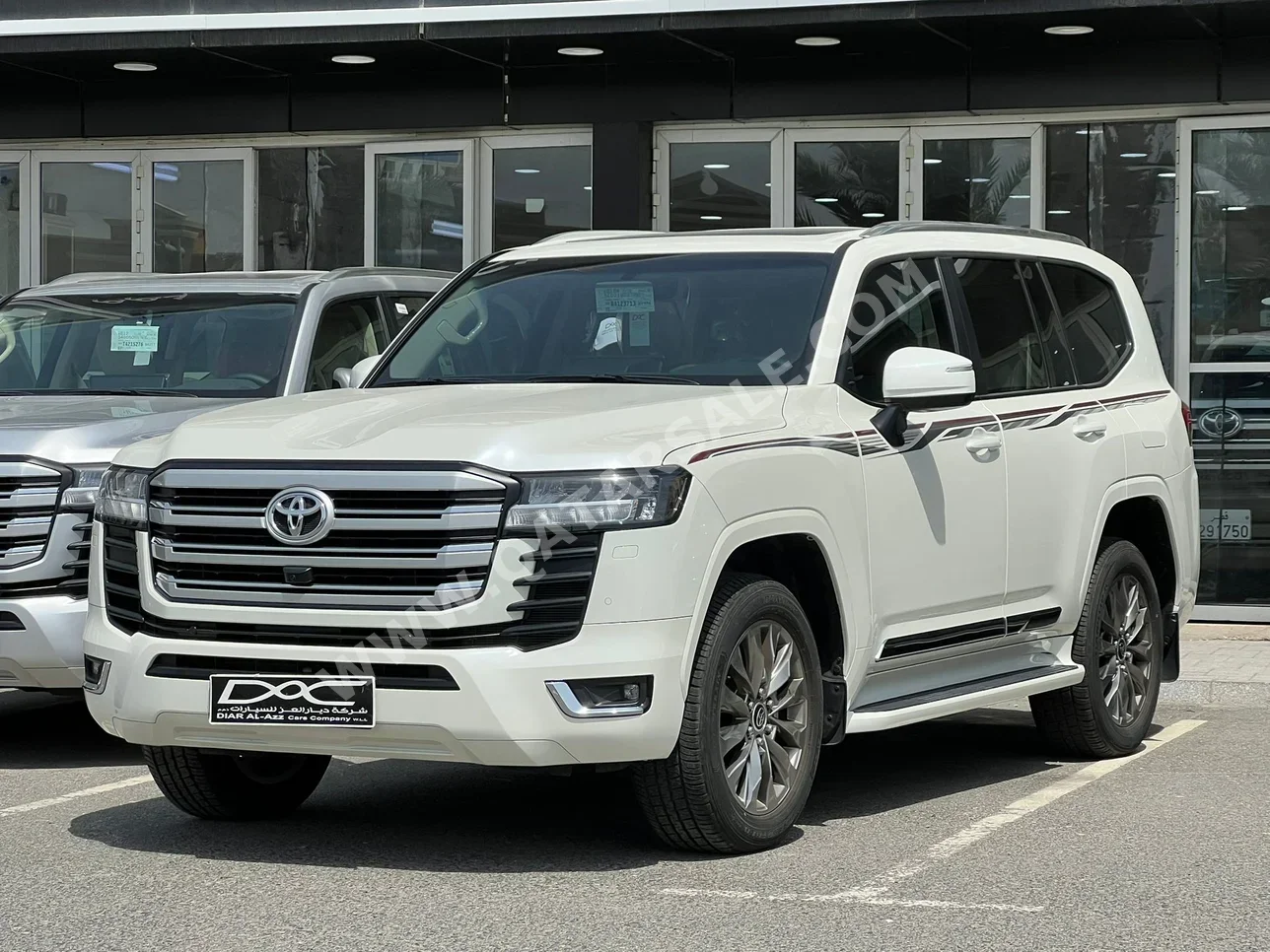Toyota  Land Cruiser  GXR Twin Turbo  2024  Automatic  7,000 Km  6 Cylinder  Four Wheel Drive (4WD)  SUV  White  With Warranty