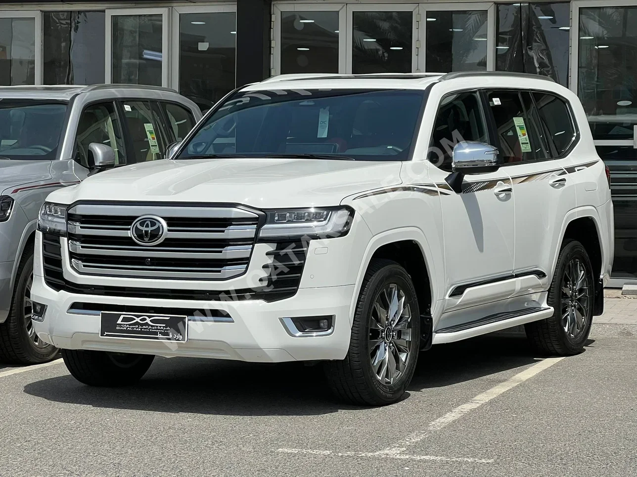 تويوتا  لاند كروزر  في اكس ار توين توربو  2025  اوتوماتيك  14,000 كم  6 سلندر  دفع رباعي  اس يو في  أبيض  تحت الضمان
