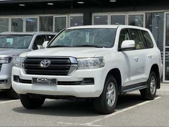 تويوتا  لاند كروزر  جي اكس  2021  اوتوماتيك  100,000 كم  6 سلندر  دفع رباعي  اس يو في  أبيض