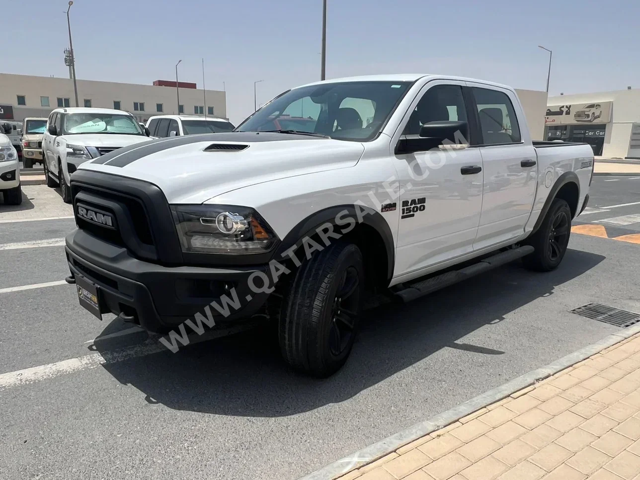 دودج  رام  1500  2023  اوتوماتيك  125,000 كم  8 سلندر  دفع رباعي  بيكب  أبيض