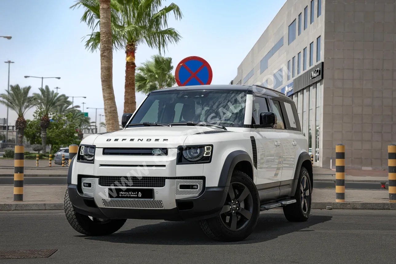 لاند روفر  ديفيندر  110 اتش اس اي  2022  اوتوماتيك  117,000 كم  6 سلندر  دفع رباعي  اس يو في  أبيض