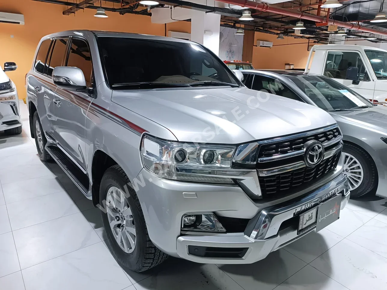Toyota  Land Cruiser  GXR  2021  Automatic  110,000 Km  8 Cylinder  Four Wheel Drive (4WD)  SUV  Silver