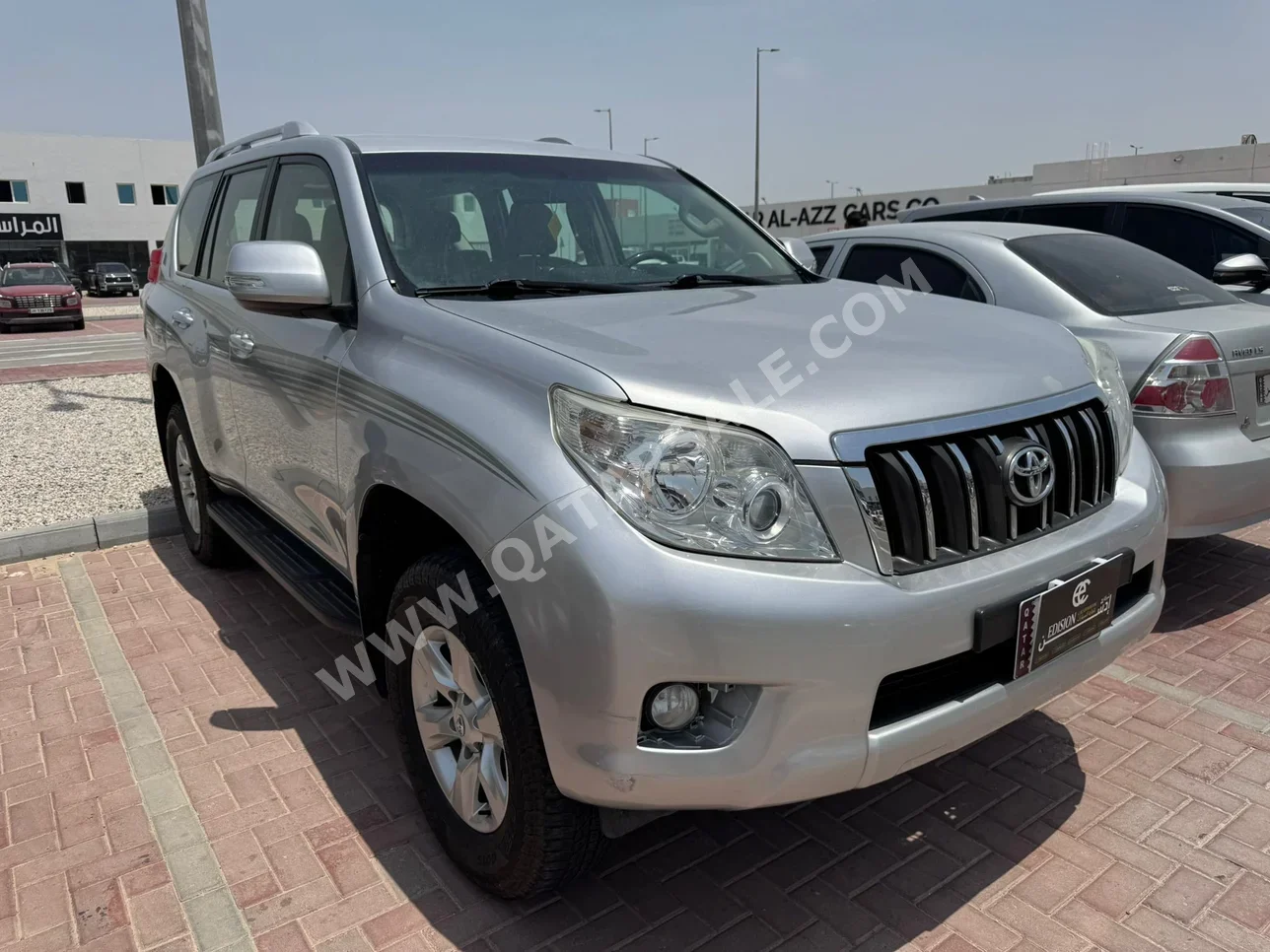 تويوتا  برادو  تي اكس ال  2012  اوتوماتيك  251,000 كم  6 سلندر  دفع رباعي  اس يو في  فضي