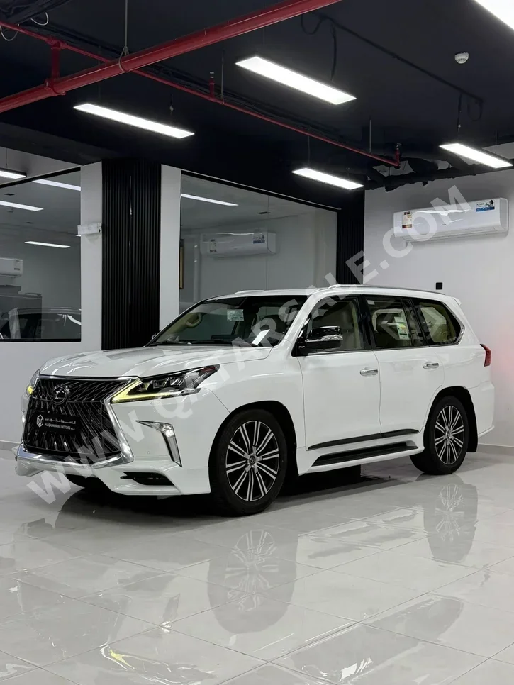 Lexus  LX  570 S  2019  Automatic  313,000 Km  8 Cylinder  Four Wheel Drive (4WD)  SUV  White