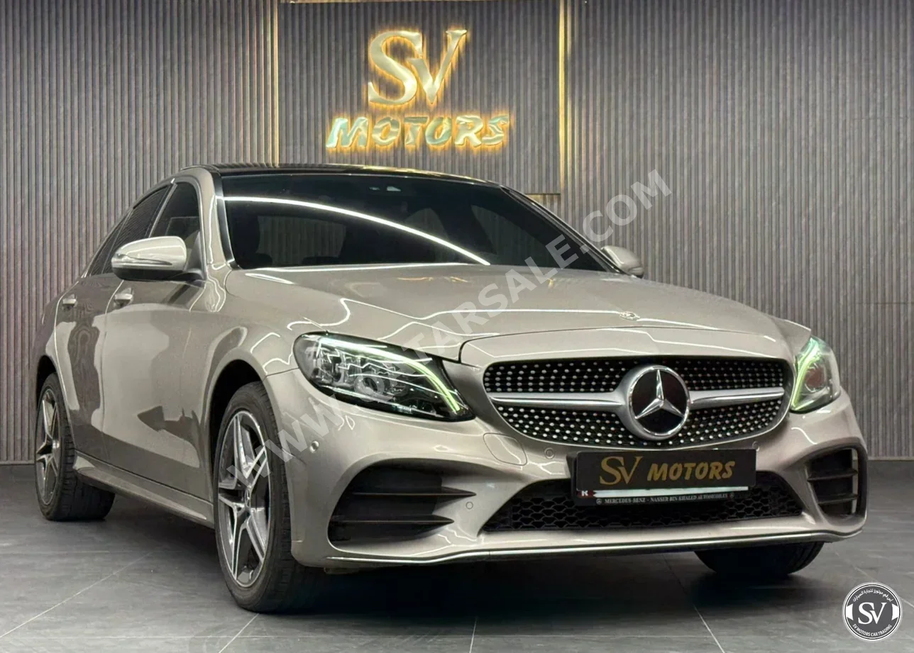 مرسيدس - بنز  سي - كلاس  200  2020  اوتوماتيك  175,000 كم  4 سلندر  دفع خلفي  سيدان  بيج
