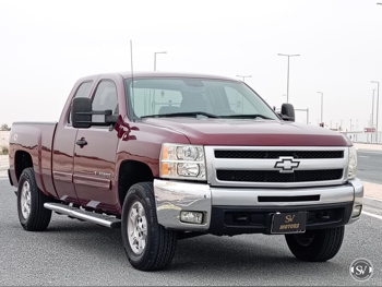 Chevrolet  Silverado  2008  Automatic  359,000 Km  8 Cylinder  Four Wheel Drive (4WD)  Pick Up  Maroon