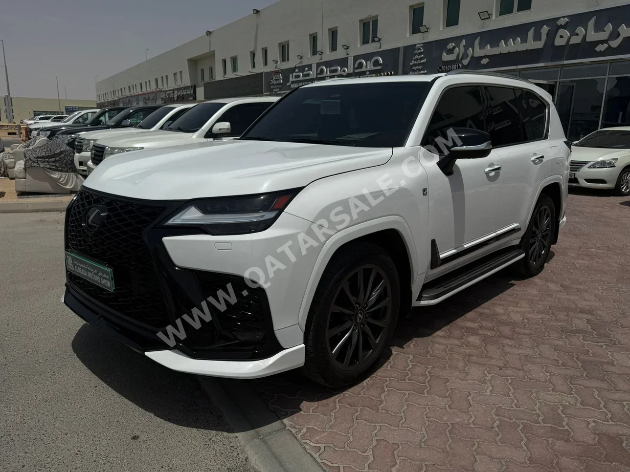 لكزس  ال اكس  600 لكجري  2025  اوتوماتيك  33,000 كم  6 سلندر  دفع رباعي  اس يو في  أبيض  تحت الضمان