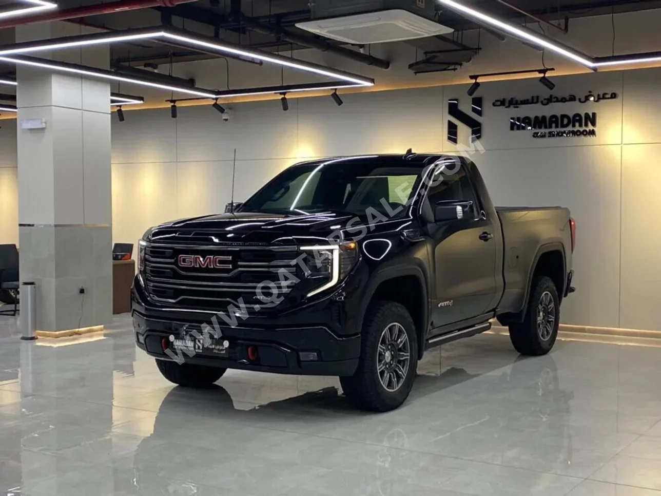 GMC  Sierra  AT4  2025  Automatic  47,000 Km  8 Cylinder  Four Wheel Drive (4WD)  Pick Up  Black  With Warranty
