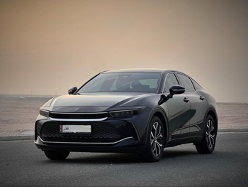 Toyota  Crown  Hybrid  2023  Automatic  49,800 Km  4 Cylinder  All Wheel Drive (AWD)  Sedan  Black