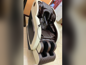 كرسي التدليك بيست مساج  أبيض  m8  كل الجسم  رباعي الأبعاد